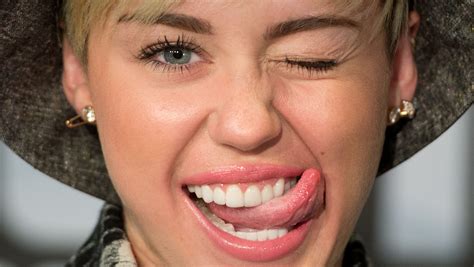 miley cyrus leaked porn|Miley Cyrus Nude (4 Pics + Video)